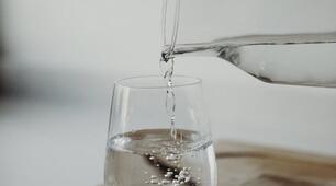 5 науково обґрунтованих переваг споживання достатньої кількості води!
