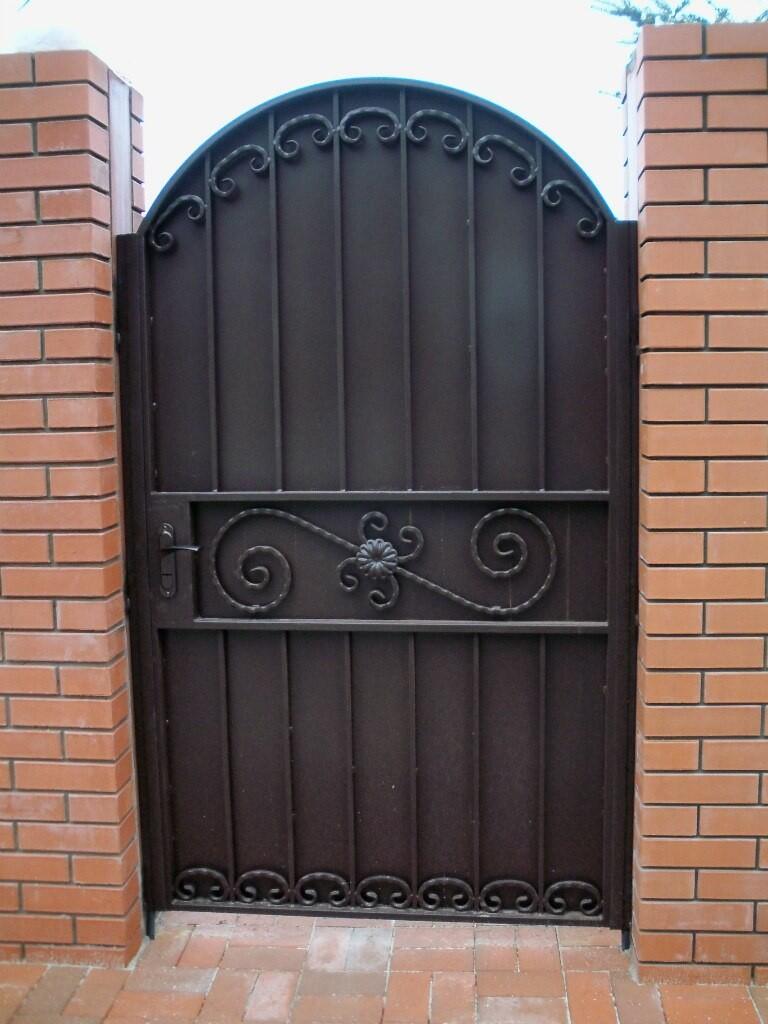 06008ze1-6432-768x1024.jpg