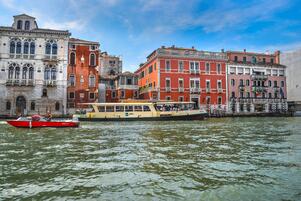 0600e0mm-52ec-301x201.jpg