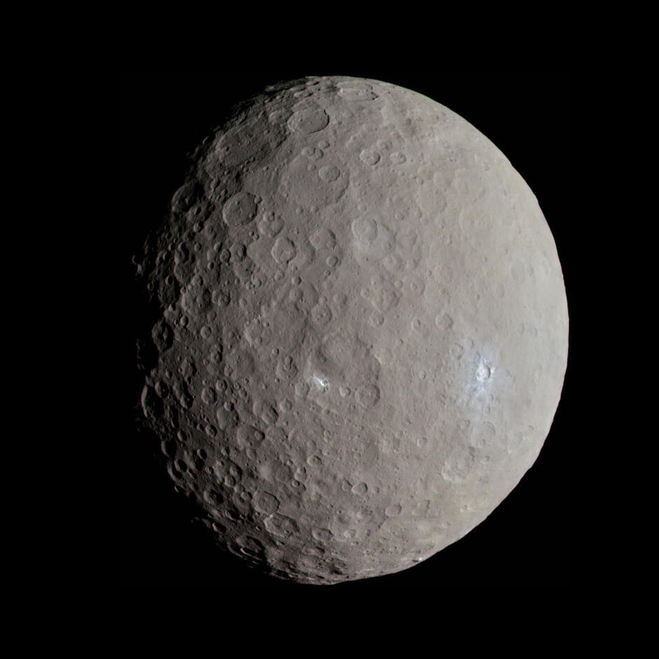 0600ehux-4aef-940x940.jpg