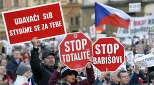Перебудова в СРСР та «Оксамитова революція» в Європі