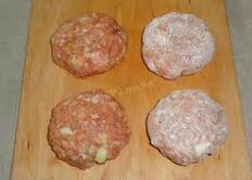 Биточки мясные на сковороде рецепт с фото пошагово - 1000.menu