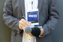 How to Become a Journalist | Hours, roles & qualifications