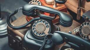 7 березня - День народження телефонного апарату
