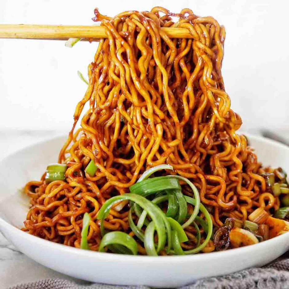 Soy Sauce Noodles (with a simple Asian sauce!) - Sweet Caramel Sunday