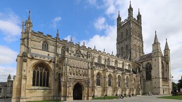 06013es4-63f5-369x207.jpg