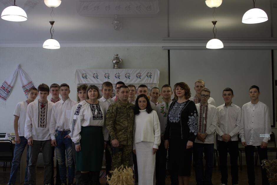 06013oe4-b313-940x627.jpg