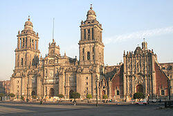 250px-Catedral_de_M%C3%A9xico.jpg