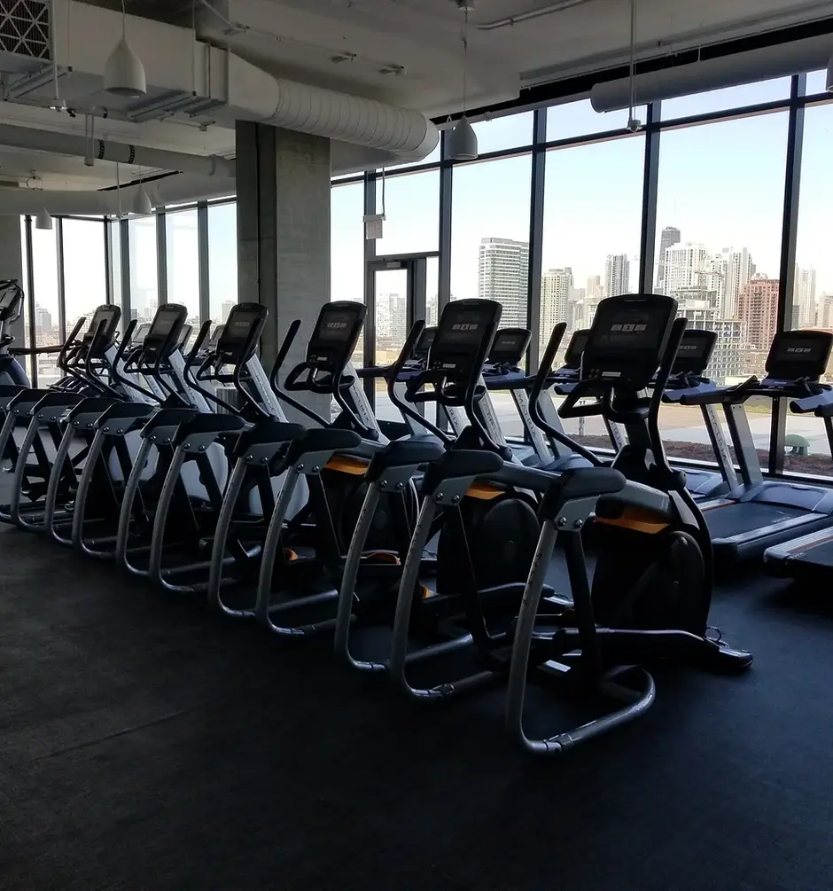 0601b4m0-f9c4-940x1005.webp