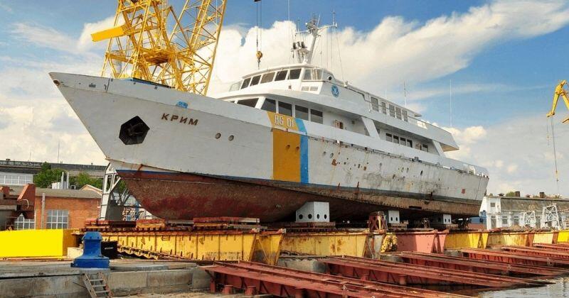 Корабель «Крим» став на ремонт у Миколаєві - Голос українською ...