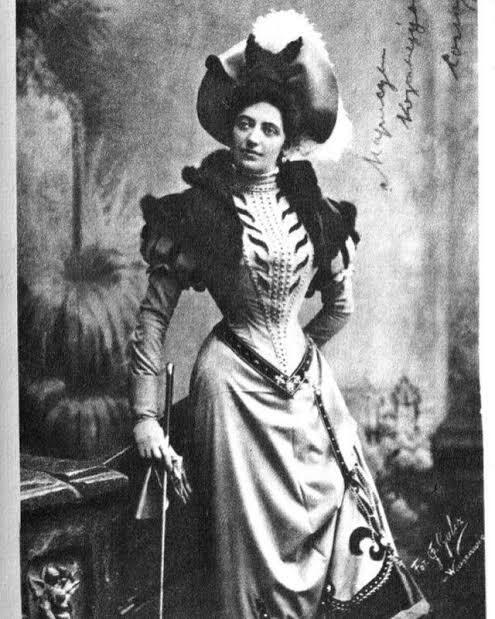 Solomiya Amvrosiivna Krushelnytska. (Ukrainian: Соломія Амвро́сіївна Крушельницька; September 23rd 1872 — November 16th 1952) was a Ukrainian soprano, considered to be one of the brightest opera stars of the first half of the 20th century. : r/OldSchoolCool
