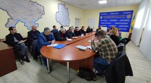 Керівники територіальних органів центральних органів виконавчої влади (у тому числі зі спеціальним статусом), інших органів державної влади, та їх заступники.