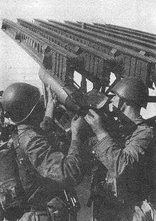 220px-BM_13_TBiU_7.jpg