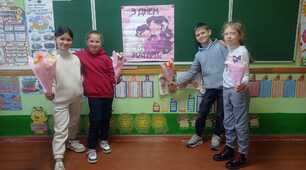 День матері - 12 травня. 