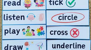 Декор класу англійської мови. Action verbs