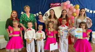 Випускний у стилі Барбі та Кена
