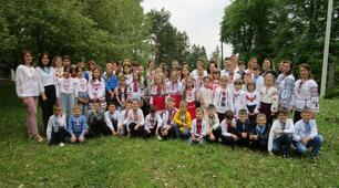 Презентація "Звіт завідувача Рохманівської гімназії- філії Шумського закладу загальної середньої освіти “Про діяльність закладу в 2023-2024 н.р. та завдання на 2024-2025 н.р.”