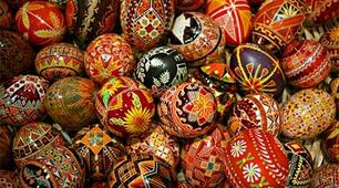 Писанка - твір - мініатюра та оберіг.