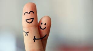 День “Давайте обіймемося” (Let’s Hug Day) відзначається 3 грудня.