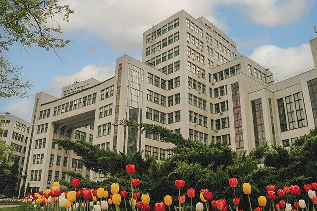 06030m08-9689-640x426.jpg