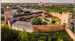 Українські землі у складі Королівства Польського, Великого князівства Литовського, Руського та Жемайтійського і Угорського королівства.