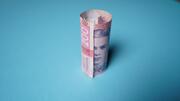 Українці просять збільшити зарплату педагогам до 1000–1500 доларів
